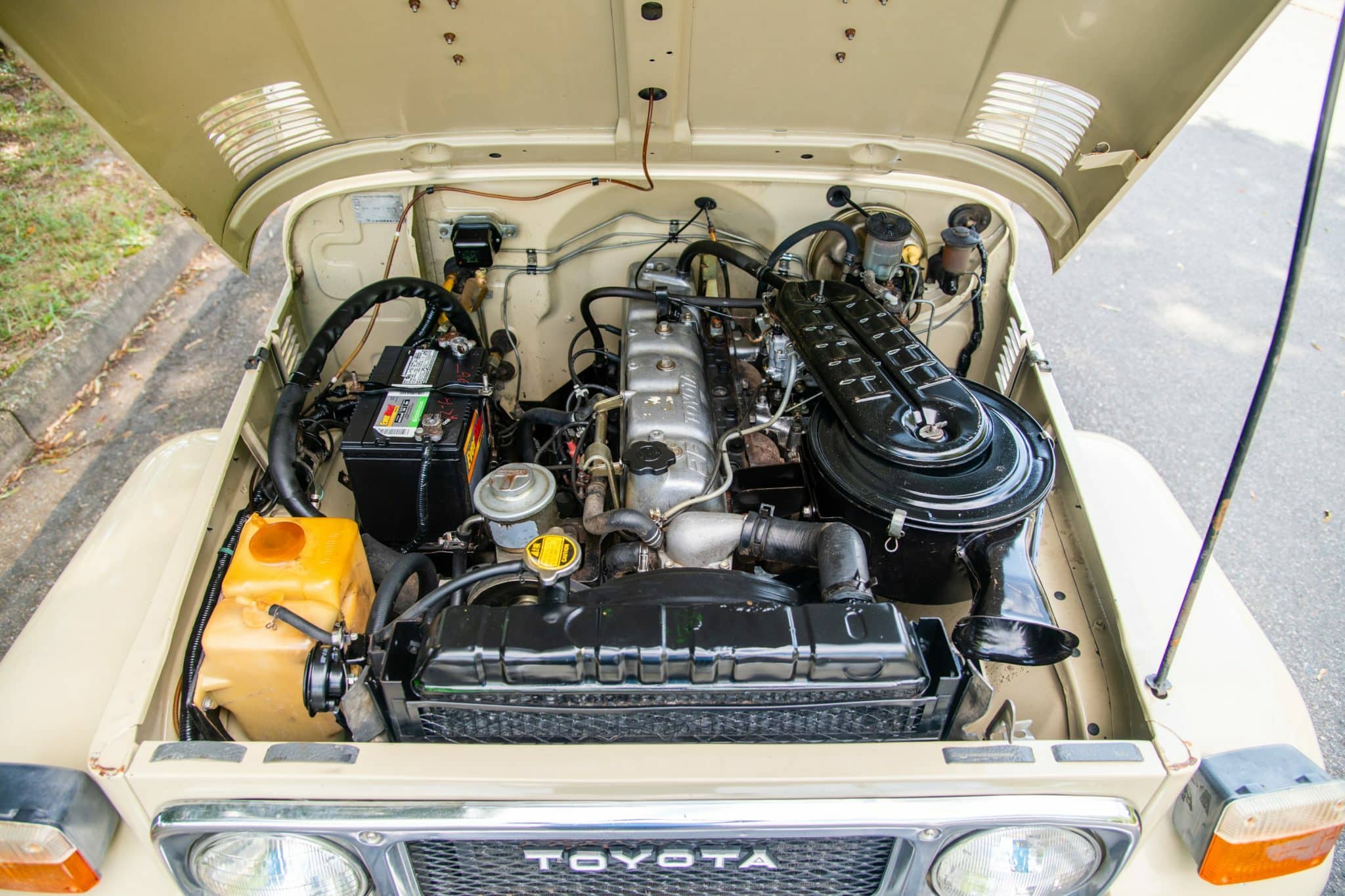 1982-FJ40-220-04062-scaled